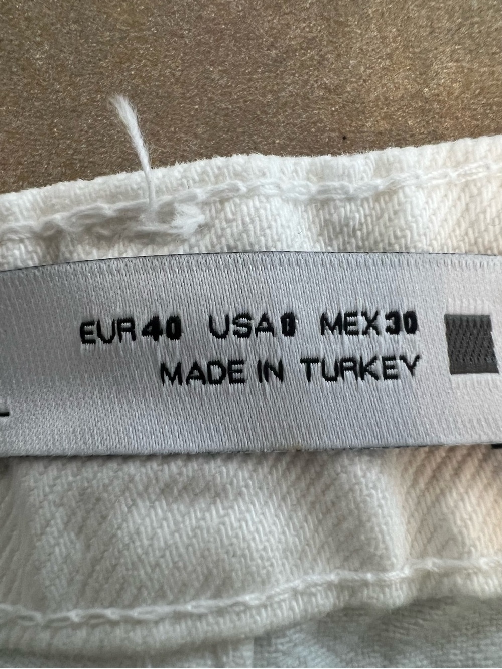 Zara White Crop Wide Leg Front Seam Jeans Size 8 - Picture 9 of 13